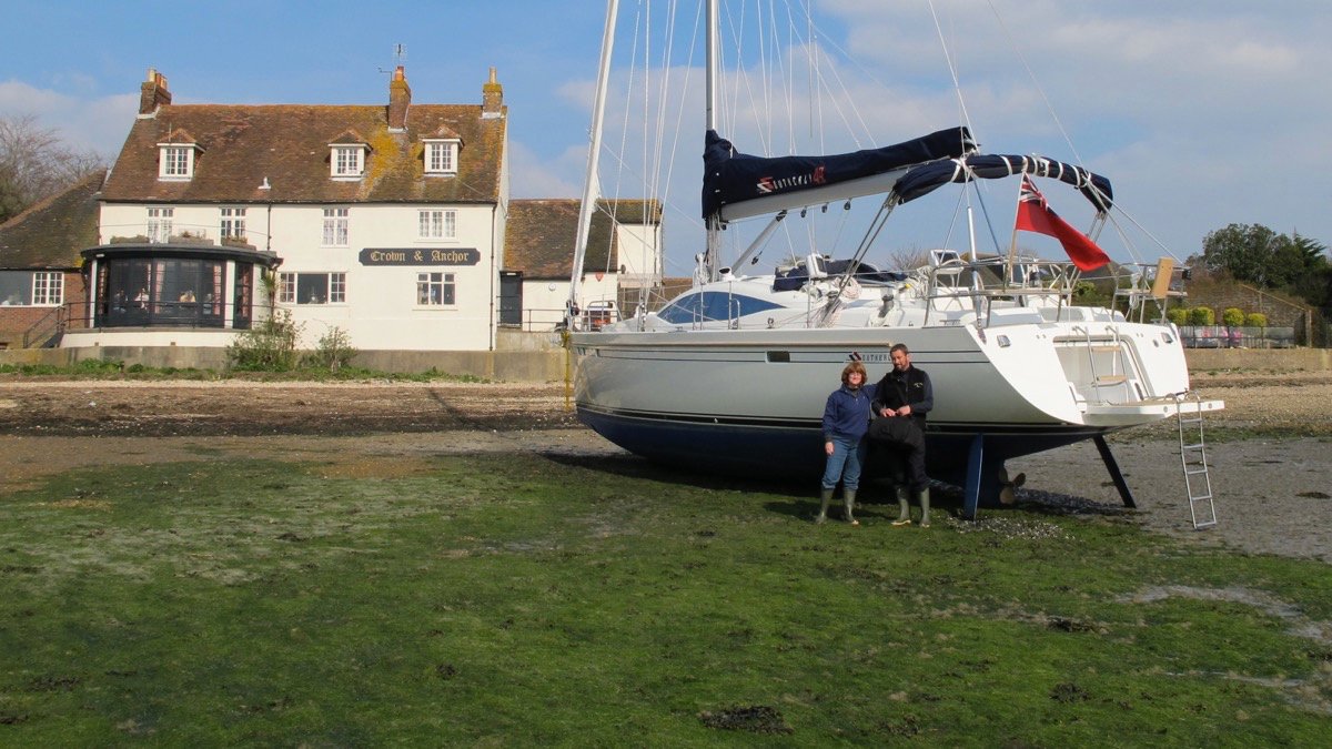 DistantShoresTV's tweet photo. "Aground at the Pub!" New #sailingvideo. We visit one of our favourite pubs in the UK which is up a shallow creek using tide calculations to make the best use of the water heights. https://t.co/BaGUGqSWCj
#video #tides #navionics #reedsalmanac #shallowdraft https://t.co/v8qzkyoDX8
