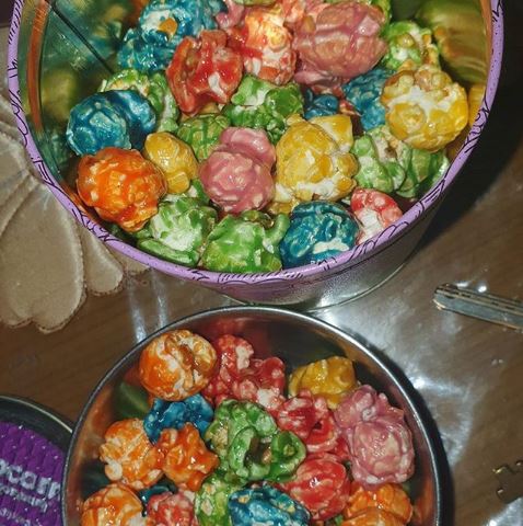 PnC_Popcorn's tweet photo. pnc_popcorn
#Repost @sidynamic_idgr8 with @make_repost #PartyPopcorn #confettipopcorn #popcorn #popcorn🍿 https://t.co/rdKUJ4X5da