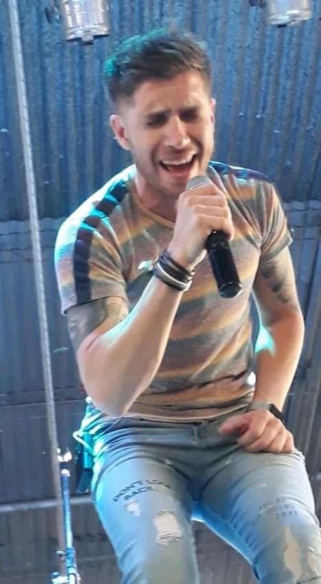 AleSerrano22's tweet photo. Chili Fernández al Cantando 2020

#CHILIALCANTANDO
@CHILI_FZ ❤ @cuervotinelli
@elchatoprada @hoppefede
@angeldebritook @laufer4
@2020Cantando @eltreceoficial https://t.co/AL2J8zY7zr
