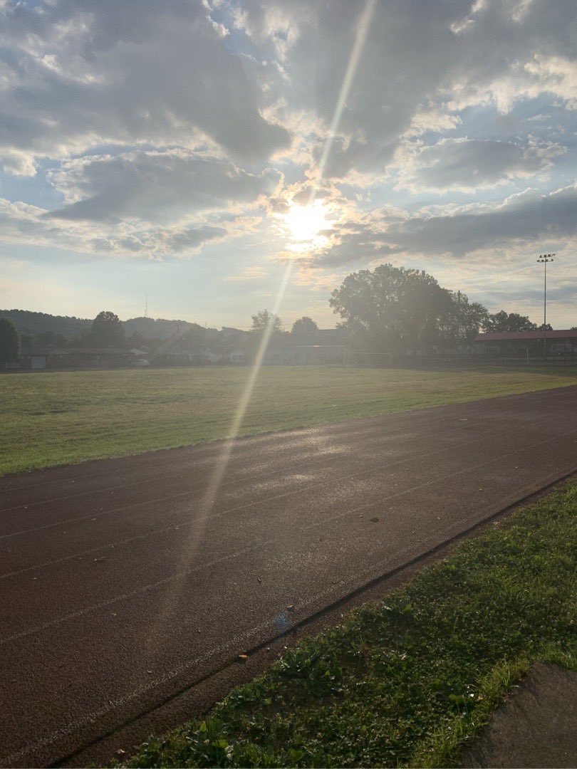 SAHS_XCTF's tweet photo. Name a better place to be on a Saturday morning... I’ll wait. #LongRun #FastFinish https://t.co/PuMQC3uFLi