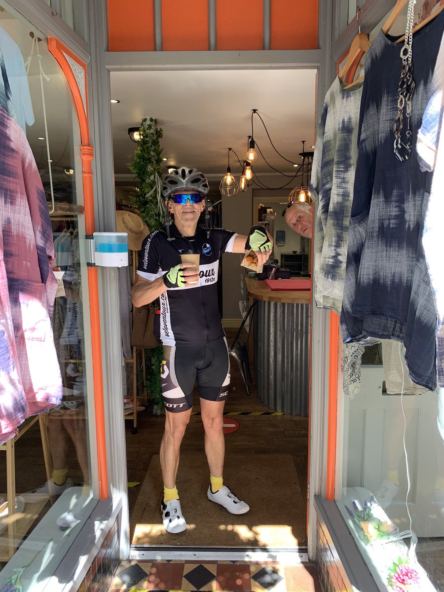 FoDDC_CEO's tweet photo. @Epalmer3Emma @drgreglt @llanfaesdairy Just saying, #ShopLocalPowys ..... extreme version. Builth earlier today! Treated myself to a coffee and a well deserved home made flap jack. Cracking from Georgie Porgies! https://t.co/Ez5GCe1z8T