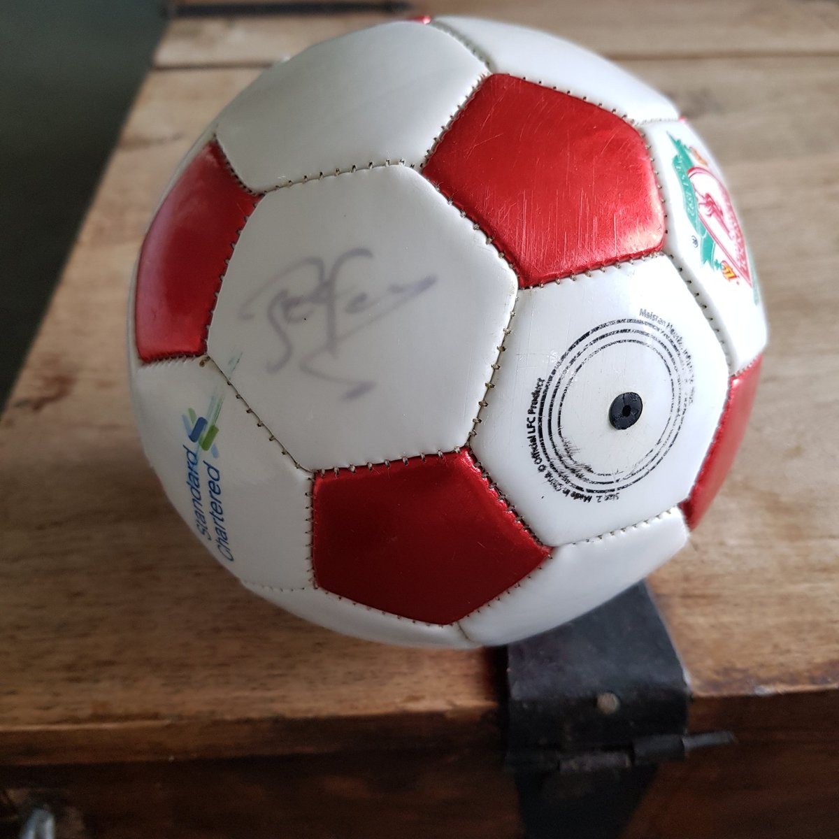 How amazing when one of my Soccability players turns up to training with a Liverpool FC football as a present, even bigger surprise to find out its signed by the legend John Barnes, thank you Daniel and Benoif you've made my weekend