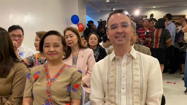 In politics, there are no permanent friends or enemies, just permanent interests – and Peter The Tick and Madam Glory are proof of that. They were once nemeses but since our dear Peter wanted to be Speaker, he counted the madam’s approval. https://www.rappler.com/newsbreak/inside-track/254117-foes-allies-fierce-critic-alan-cayetano-woos-gloria-arroyo