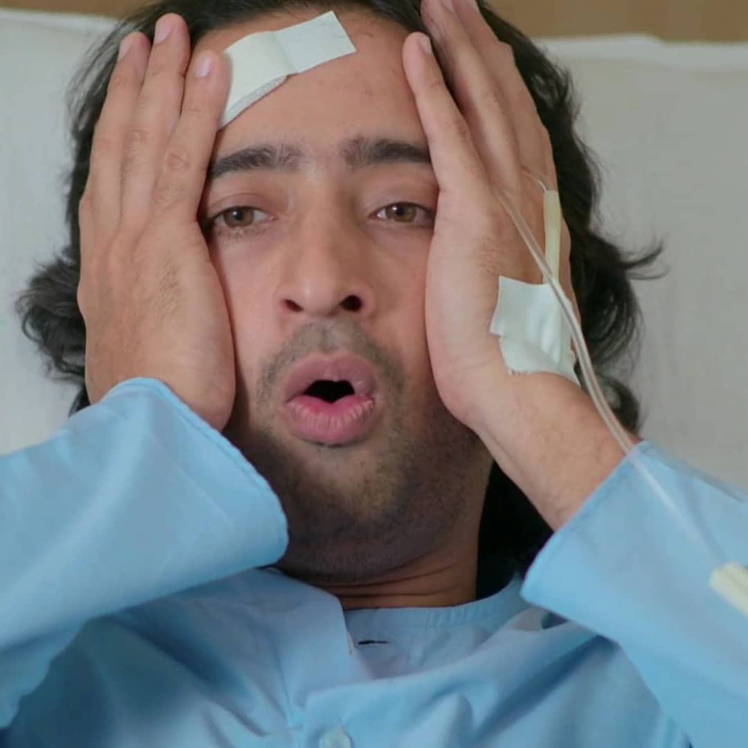 Me, when the new promo was put and I saw khoon on Mishti's handsKya dhamakedaar promo tha. Bhaisaab! #ShaheerTheAbirReturns PC: @sha_heer_world