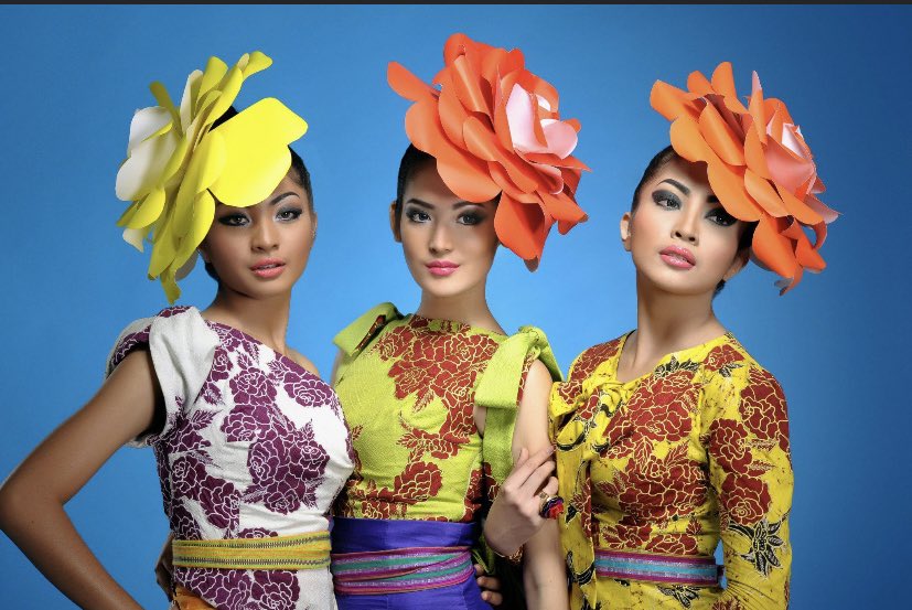Formasi Top3 Puteri Indonesia 2011, dengan Runner Up1, Liza Elly dari Jawa Timur dan Andi Tenri dari Sulawesi Selatan. Tahun terakhir Puteri Indonesia mengirimkan perwakilan ke Miss Asia Pasific yang setelahnya RU2 dikirim ke Miss Supranational