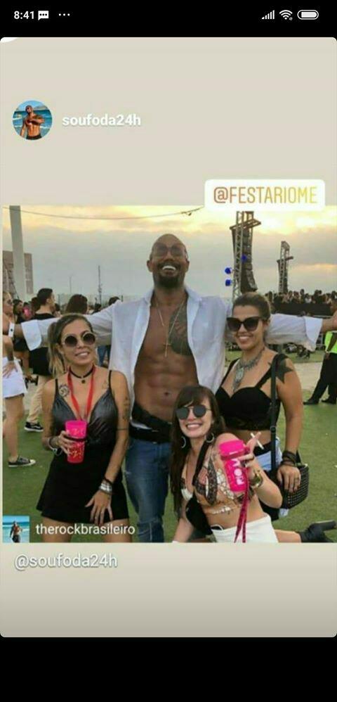 medizcomolidar's tweet photo. Hahahahahaa acordar e ver isso...
Sdds desse dia, dessas migas, dessa cara pala!!! #riome #therockbrasileiro https://t.co/2bUGOlGUqM