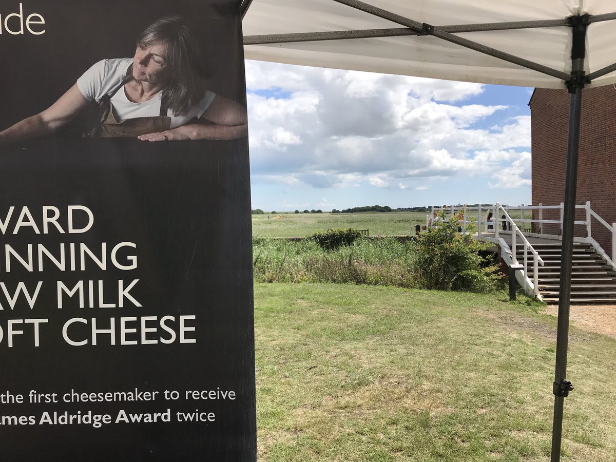 stjudecheese's tweet image. A fab morning ⁦@SnapeMaltings⁩ for a farmer’s market en plein air! The sun Gods were on our side &amp;amp; it was wonderful to see all our customers again 🤗