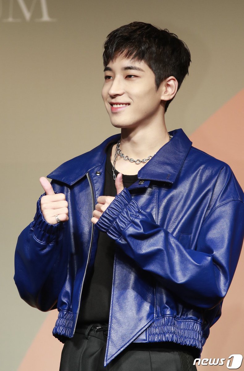 henggarae showcase :>   #wonwoo   #원우   #SEVENTEEN_LeftnRight  @pledis_17