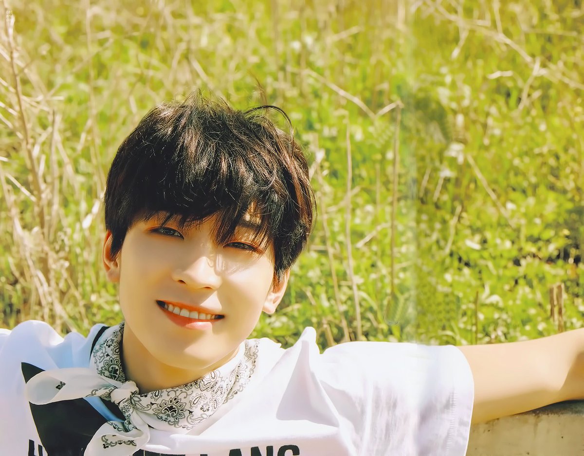 won's smile is so therapeutic sigh  #Henggarae  #wonwoo  #원우  #SEVENTEEN    @pledis_17