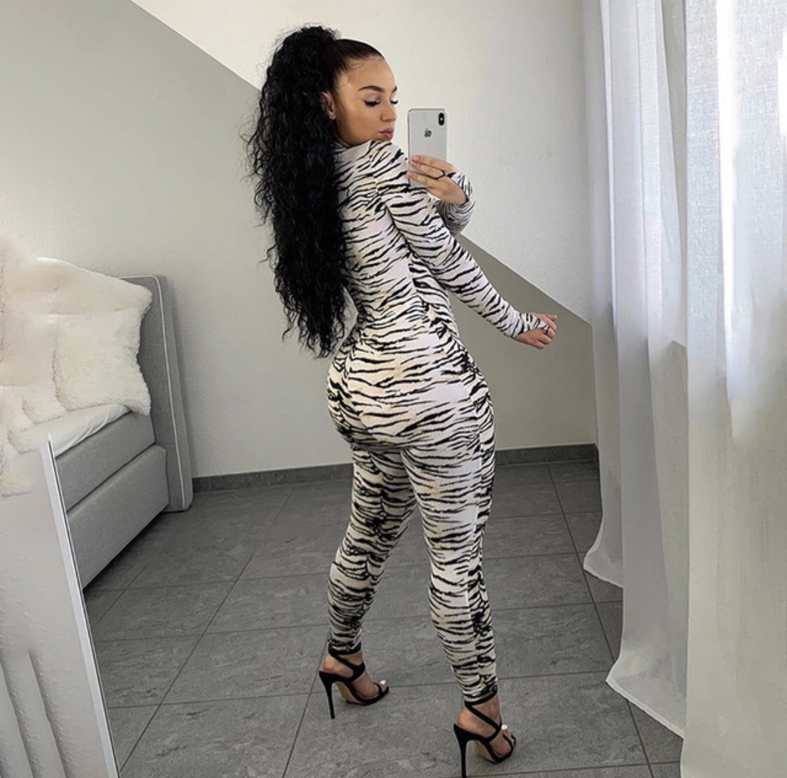 secretpossessio's tweet photo. Both outfits for preorder 
7,000 each fit 
Send a DM to purchase 

#entanglement #myfirstsalary #theplaceweekendXFootball #AugustAlsina https://t.co/Y4okOjfNJG