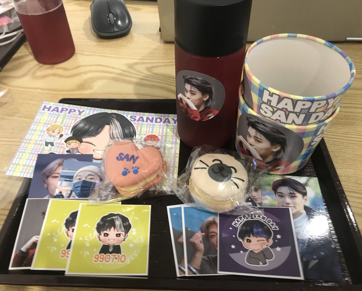 alenateez's tweet photo. [ @sunkissed0710 ]

a cat café for sans birthday~
i had lots of fun looking at all the pictures and videos and also cuddling with the adorable cats hehe
thank you so much for this!! 

#자랑스러운_우리산아_태어나줘서_고마워 https://t.co/Pnto6eMmvX