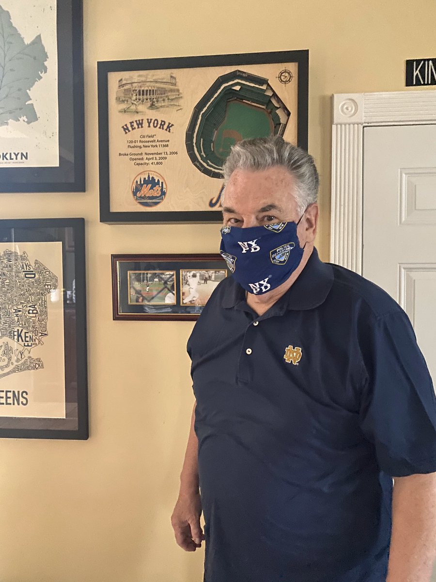 petekingcpg's tweet photo. Honored to wear face mask made for me by proud mother of NYPD Officer! https://t.co/LI49Prp8pt