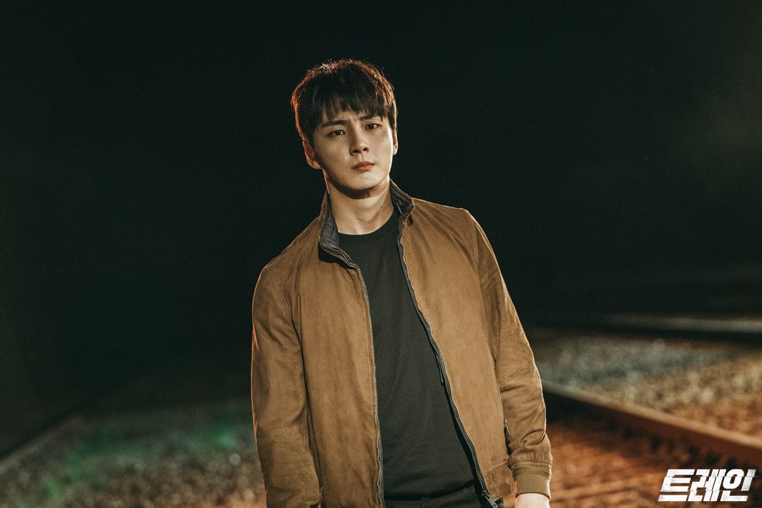 Korseries's tweet photo. คืนนี้ #Train ออนแอร์เป็นตอนแรก! ซีรีส์แนวโลกคู่ขนาน - ลึกลับ จากช่อง OCN นำแสดงโดย ยุนชียุน - คยองซูจิน - ชินโซยูล 

เตรียมตัวดูกัน ซับไทย #ดูได้ที่Viu พรุ่งนี้ (12ก.ค.)📌
อ่านเรื่องย่อ-รายละเอียดเพิ่มเติม : https://t.co/ENe7exXURW https://t.co/2AgvzMFAHL