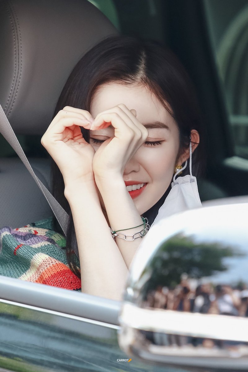 picsofirene's tweet photo. a fairy 🧚🏻‍♀️ https://t.co/0EueQkkqfj