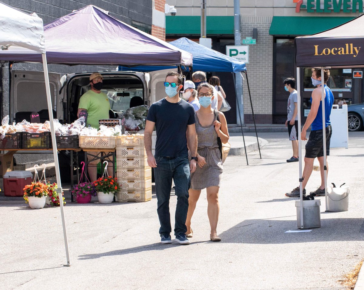 CrossStFarmMkt's tweet photo. It's another beautiful Market Day!
#CrossStreetFarmersMarket #FederalHill #FedHill #SoBo #MyBmore #FarmersMarket #SouthBmore #SouthBaltimore #LoveMDMarkets #EdibleDelmarva #WeEatMD #MidAtlanticGrown #SeasonalEating #EatLocal #ShopLocal #MDGrown #GrownInMaryland #OpenBaltimore https://t.co/utv4thl53y