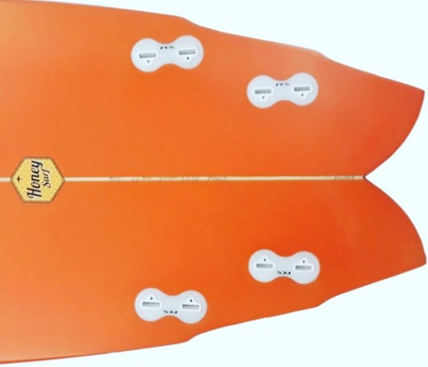 Honeysurfboards's tweet image. ¿Puedes ver el pez? Double wing fish tail 🔥🤙#retrosurf #surfboards @TheSurfMarket #surfshop #madeineuropewithlove❤️ #surfing
