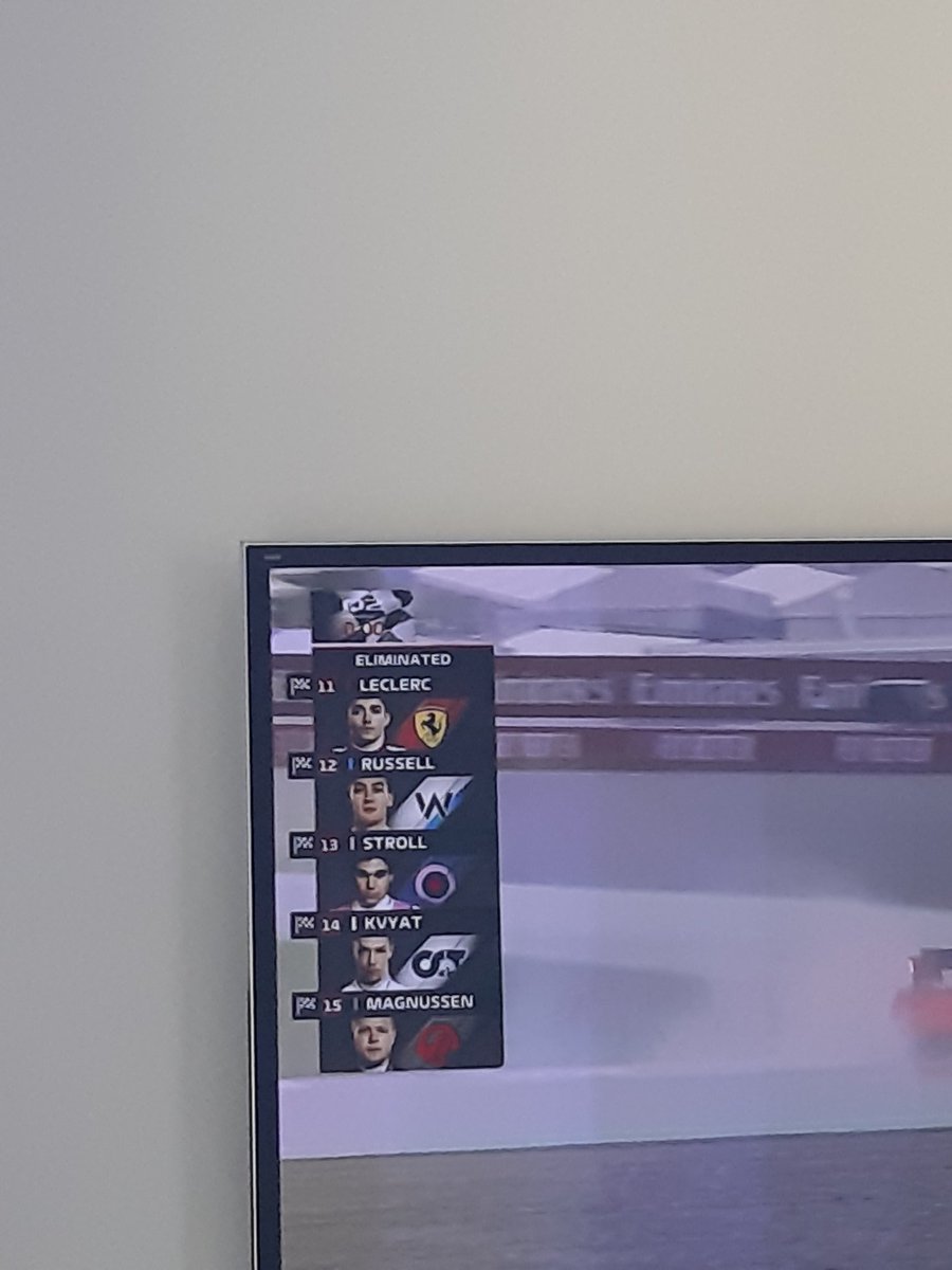 MartinLoc8's tweet image. Cette voiture est claquez @Charles_Leclerc