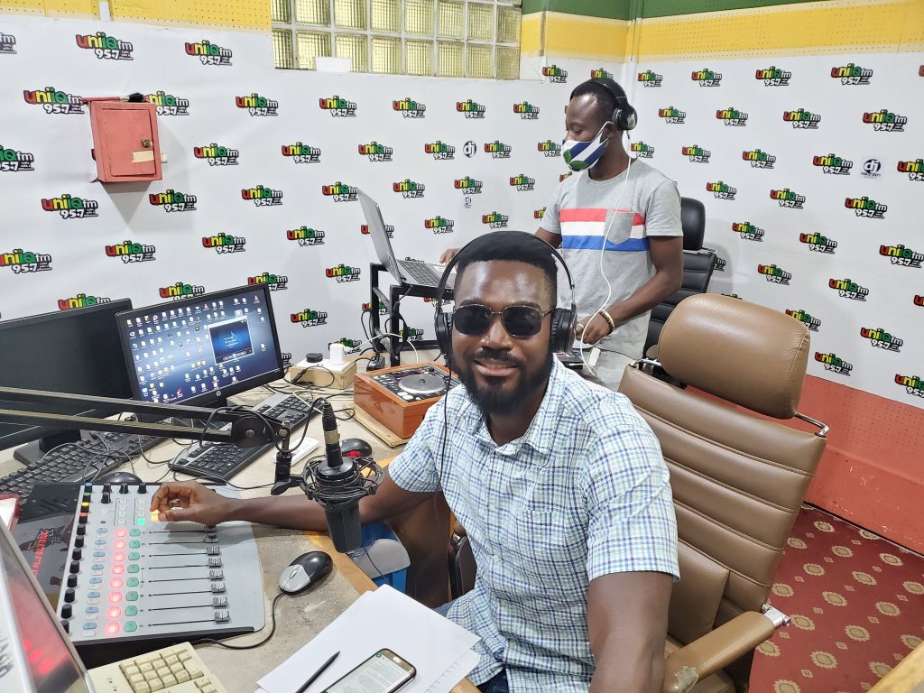 Uniiqfm's tweet photo. Join @LaudMarvin alongside @deejaytisco on #SaturdayJamShow #SJS now.

#weekendvibes #WeekendWisdom #weekendwithlaudmarvin #GBCUniiqFM #957fm https://t.co/vH2j1FXp5o