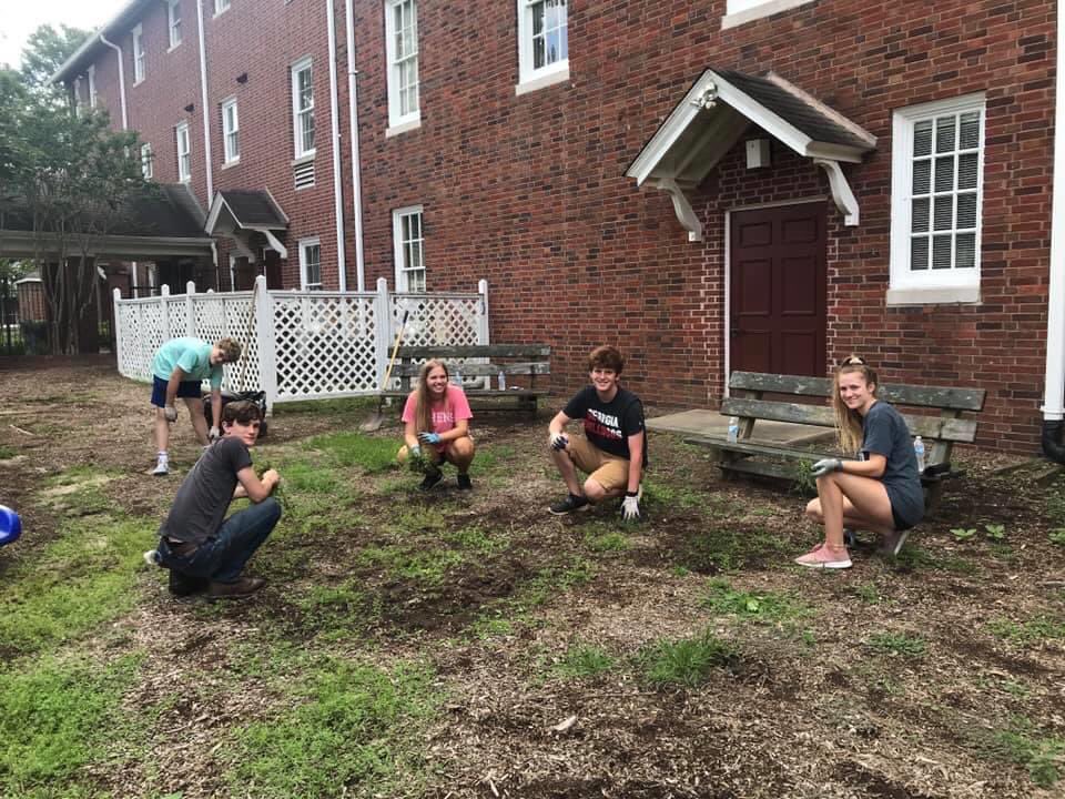 JacksonUMChurch's tweet photo. Mission Week 2020 is done. It was different and tougher than most. But the love flies through the air and enters your heart when you serve. We have the best teens, chaperones, and church family around. Thank you to all!!!!!! ❤️🧡💛💜💚💙💕 #JUMC #MYF #Methodist https://t.co/eePmWsNT8C