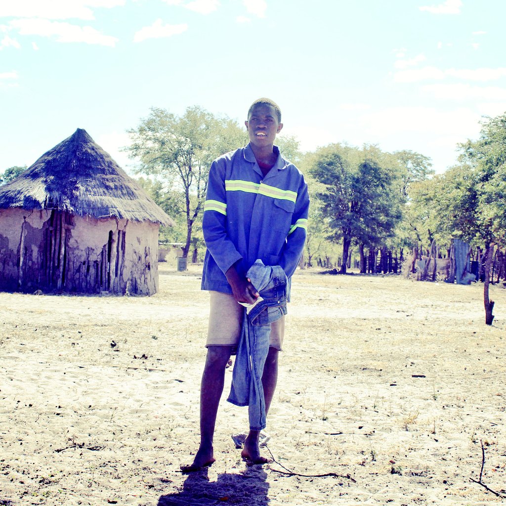 ChendoHosea's tweet image. Camera 📸 man 👨 wame... 👌🏾 😍
#Tsii
#DavidChendo
#FarmBoy 🐮
#CowBoy 🐎
#FisherMan 🐟
#Disc ⚽