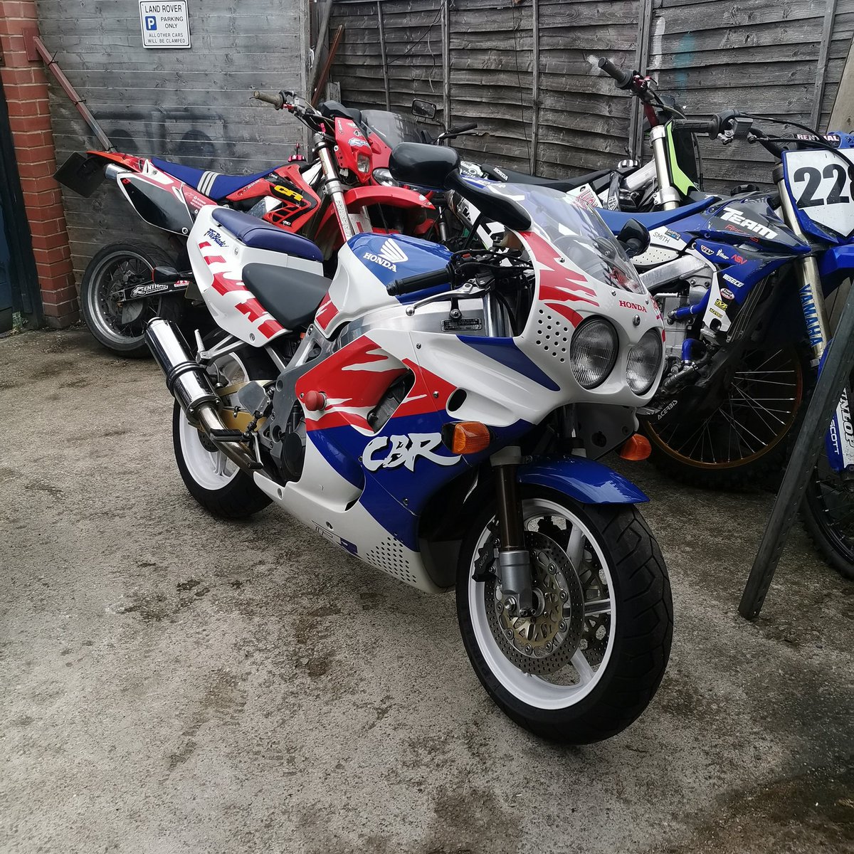 Linksmc's tweet image. No caption needed