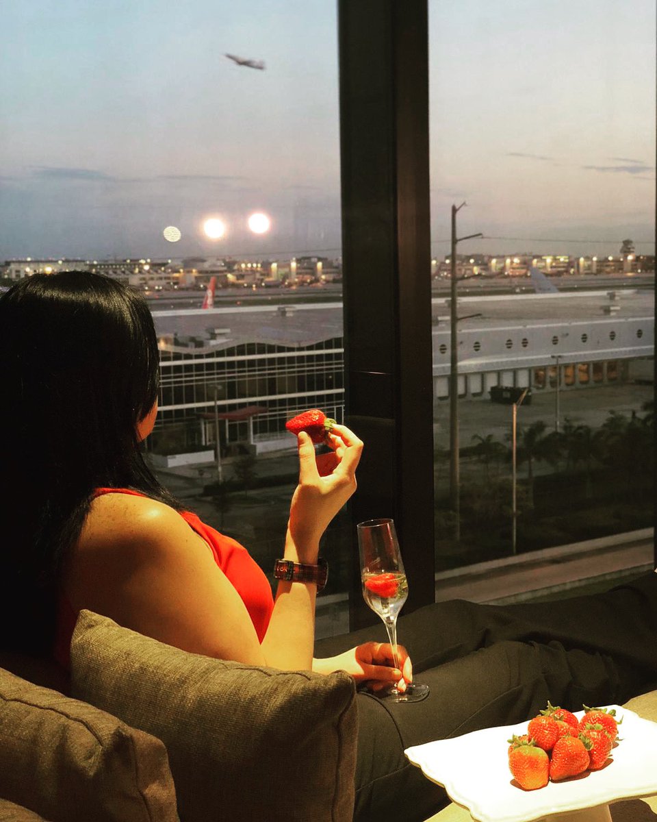 Happy Saturday! Come enjoy@your summer with a staycation, room service, and a comfy bed.