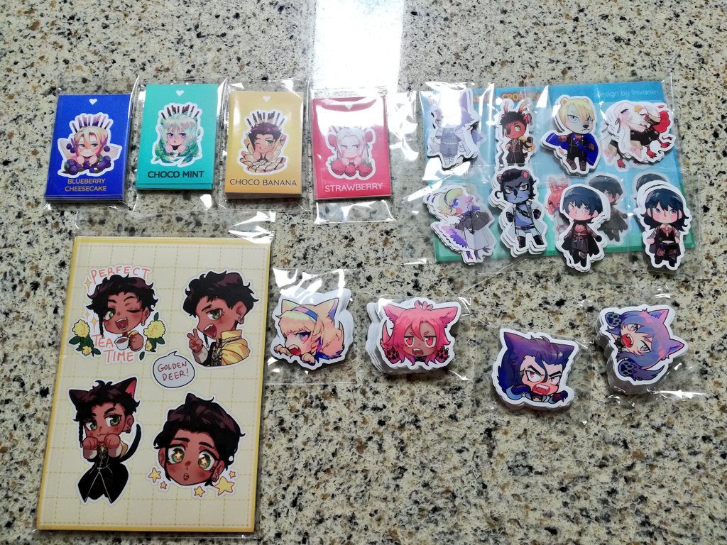 My stickers came in! I ordered from stickerbunnies and the quality is so beautiful. I'll have them shipped out before the end of this month if there are no delays, thanks for all your patience ? 