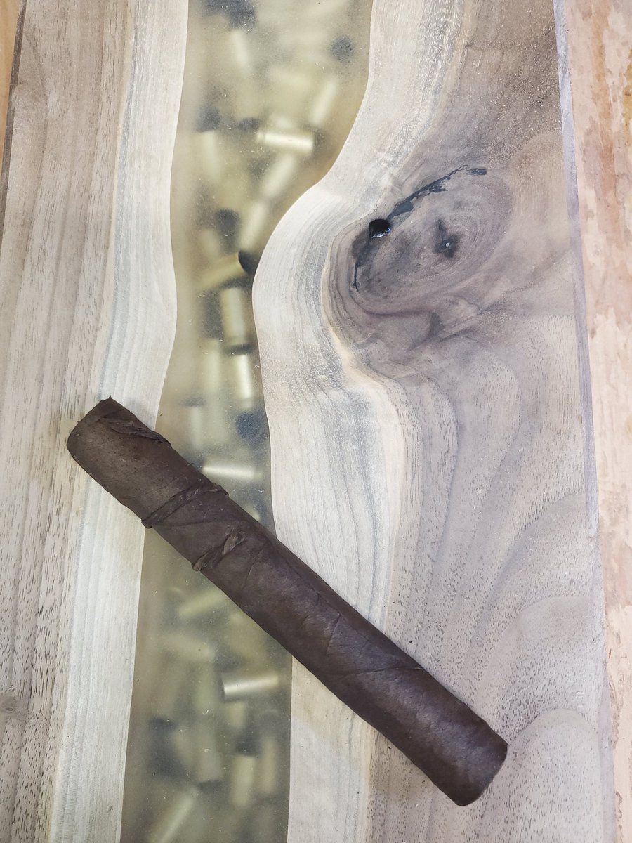 Stogiesmoker75 tweet media