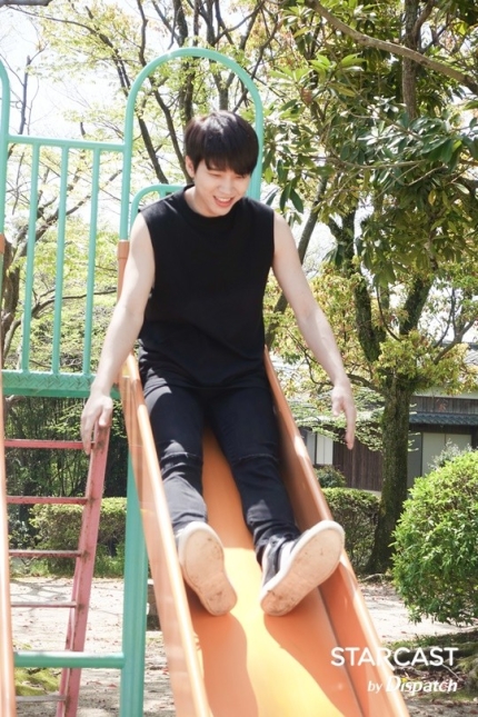 hourlywoohyun's tweet photo. https://t.co/nYDYNqNvyu