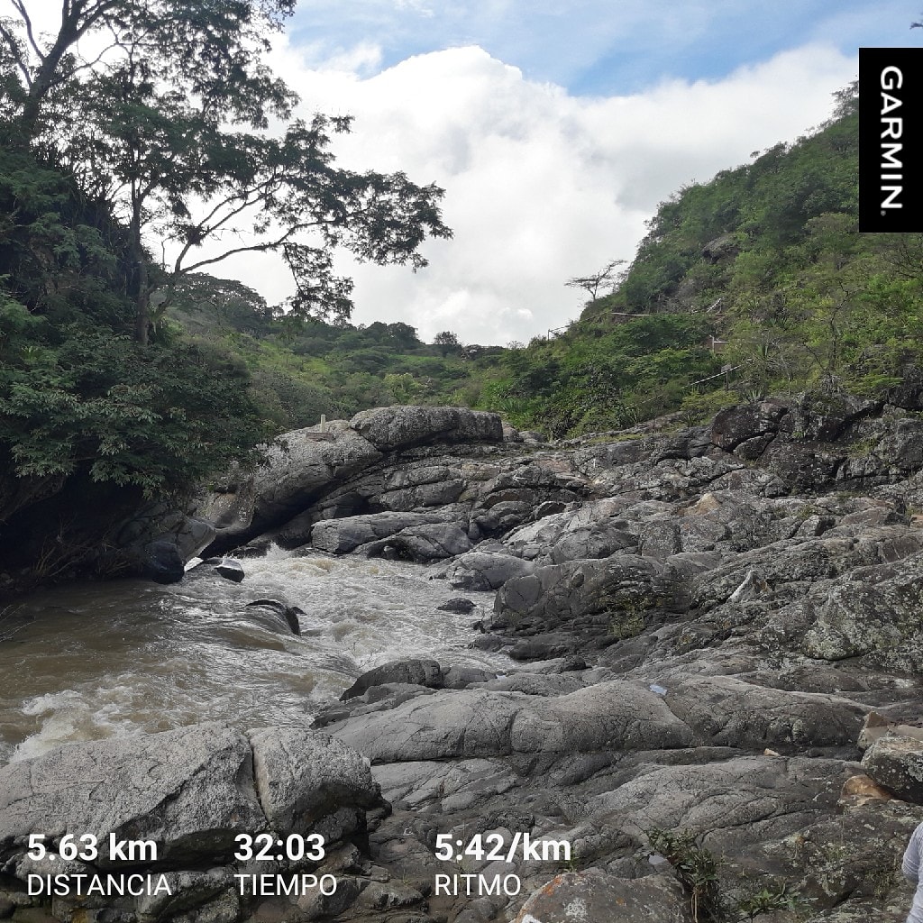 estebansar's tweet photo. Blinde su corazón con pensamientos positivos, póngase sus zapatos, vaya a #correr y sea feliz.
#Yoelegícorrer #running #garmin
#beatyesterday #DiosCorreConmigo #SomosEquipo #Loja #Ecuador🇪🇨 https://t.co/hZnCs4T666