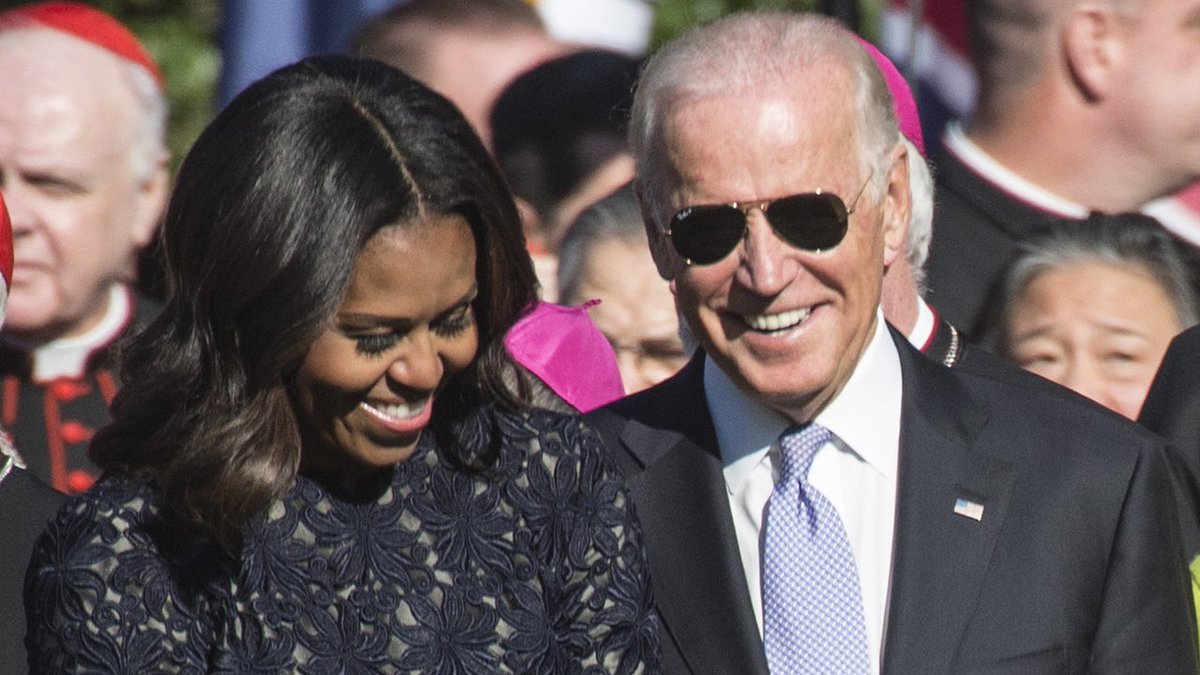 resistersis_nj's tweet photo. Reminder 🗣🇺🇸 WE THE PEOPLE didn’t vote Trump into office🇺🇸🗣#falsepresident #bringobamaback #Biden #BidenObama2020 @JoeBiden @MichelleObama https://t.co/4dMNBIe60g