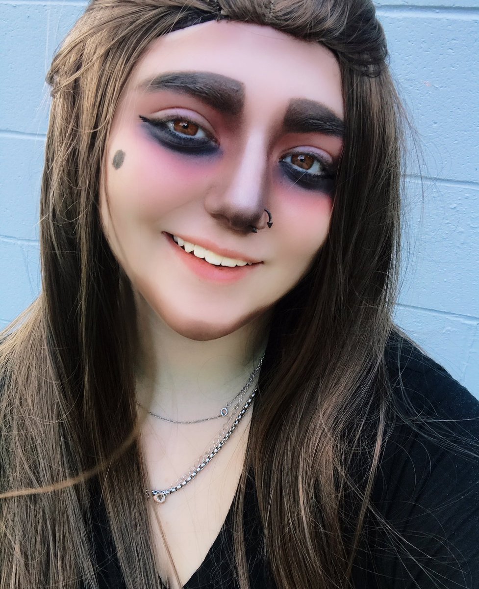 LifeOfCosplay1's tweet photo. Full on Larry cosplay!! Let’s go bois! Again thank you so much @JasmineMccoy21! This was a cosplay I desperately wanted to do and thanks to you I can! Thank you so much again! #SallyFace #LarryFace #SallyFaceCosplay https://t.co/wrOpHzW91n
