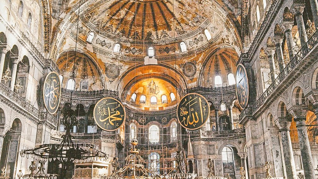 m_qallad's tweet photo. #Ayasofya  back to mosque  it's big victory  of muslim people  
 #AyasofyaCamii https://t.co/yrxSzz9OpR