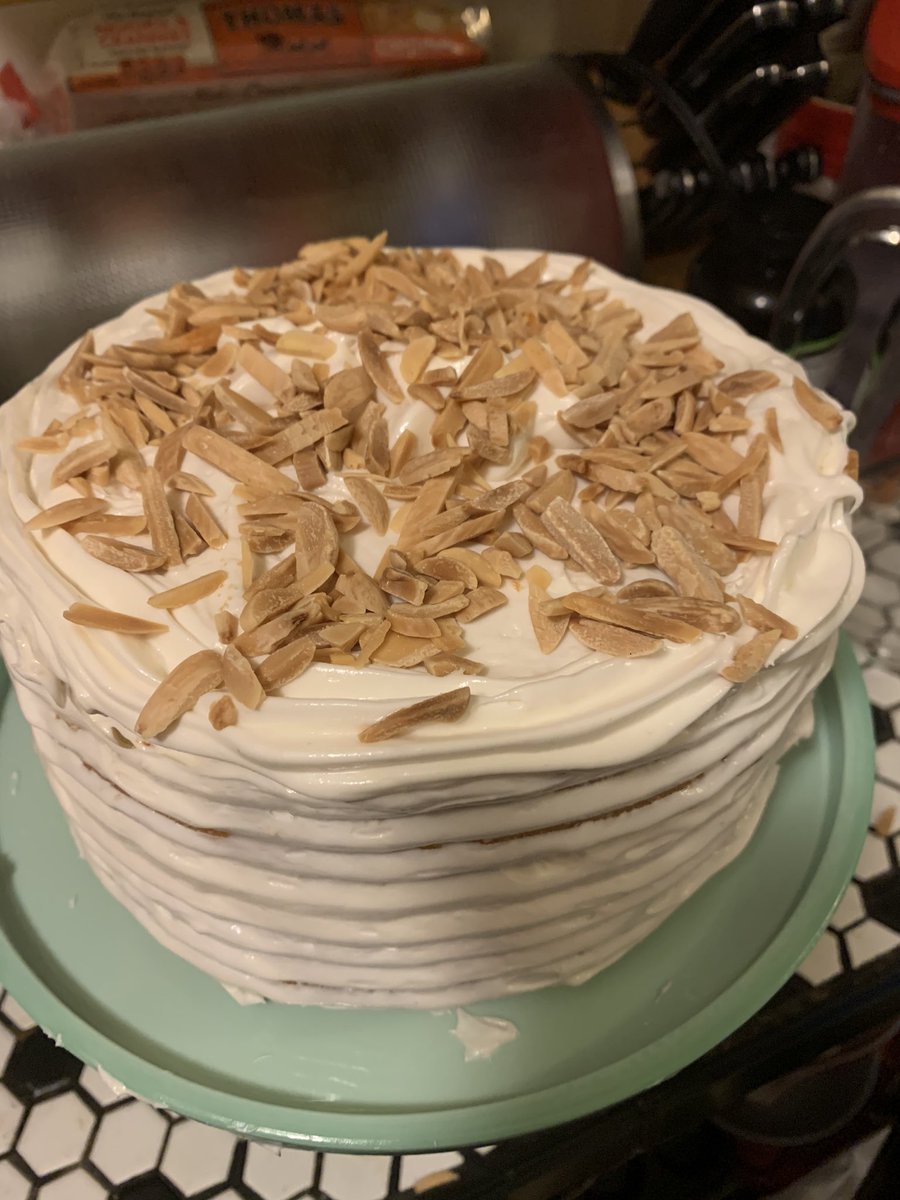 AndiatRCAN's tweet photo. Made an #almondchiffoncake with amaretto whipped cream icing and topped with toasted #almonds https://t.co/wcMyvUvtYr