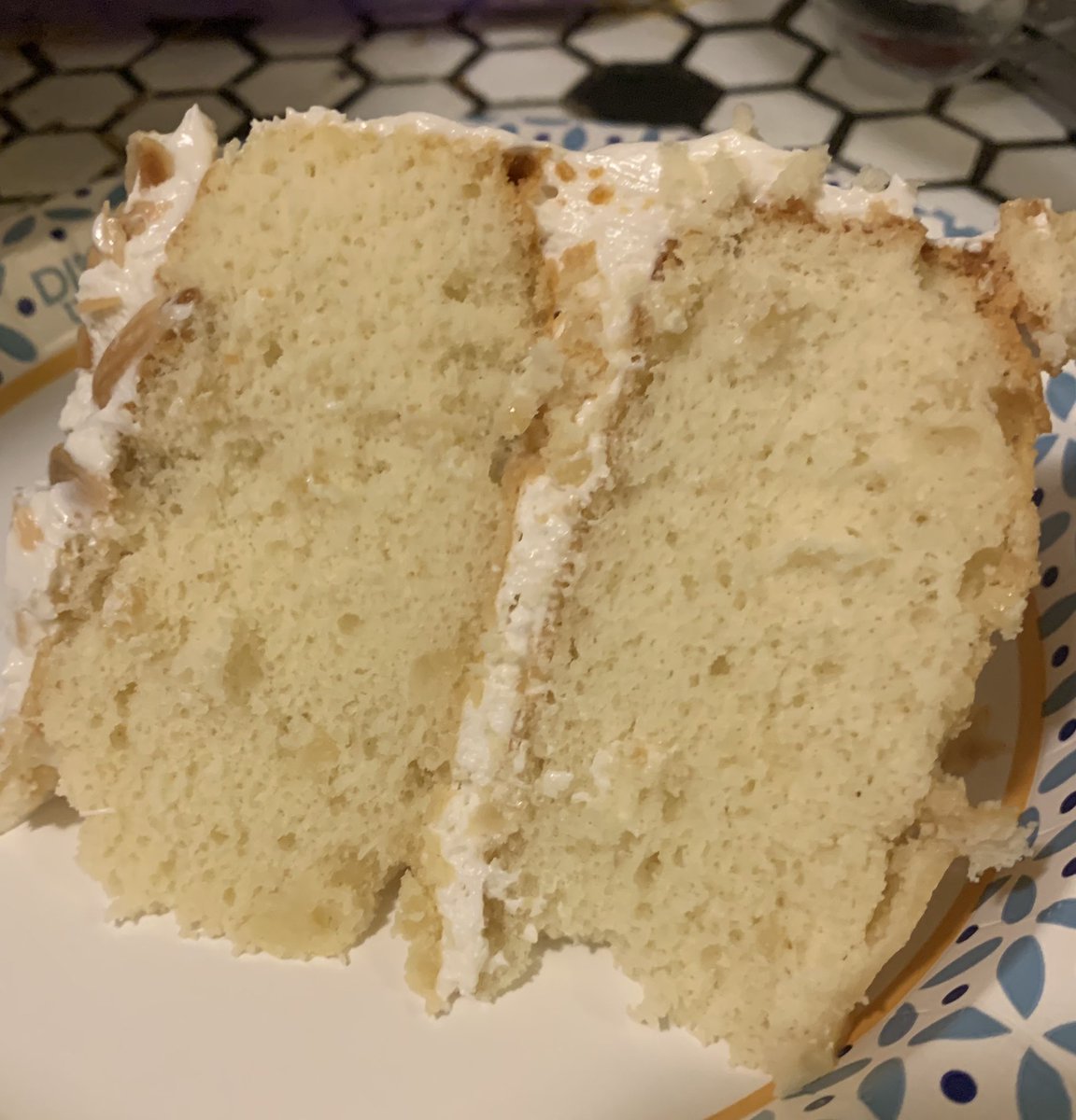 AndiatRCAN's tweet photo. Made an #almondchiffoncake with amaretto whipped cream icing and topped with toasted #almonds https://t.co/wcMyvUvtYr