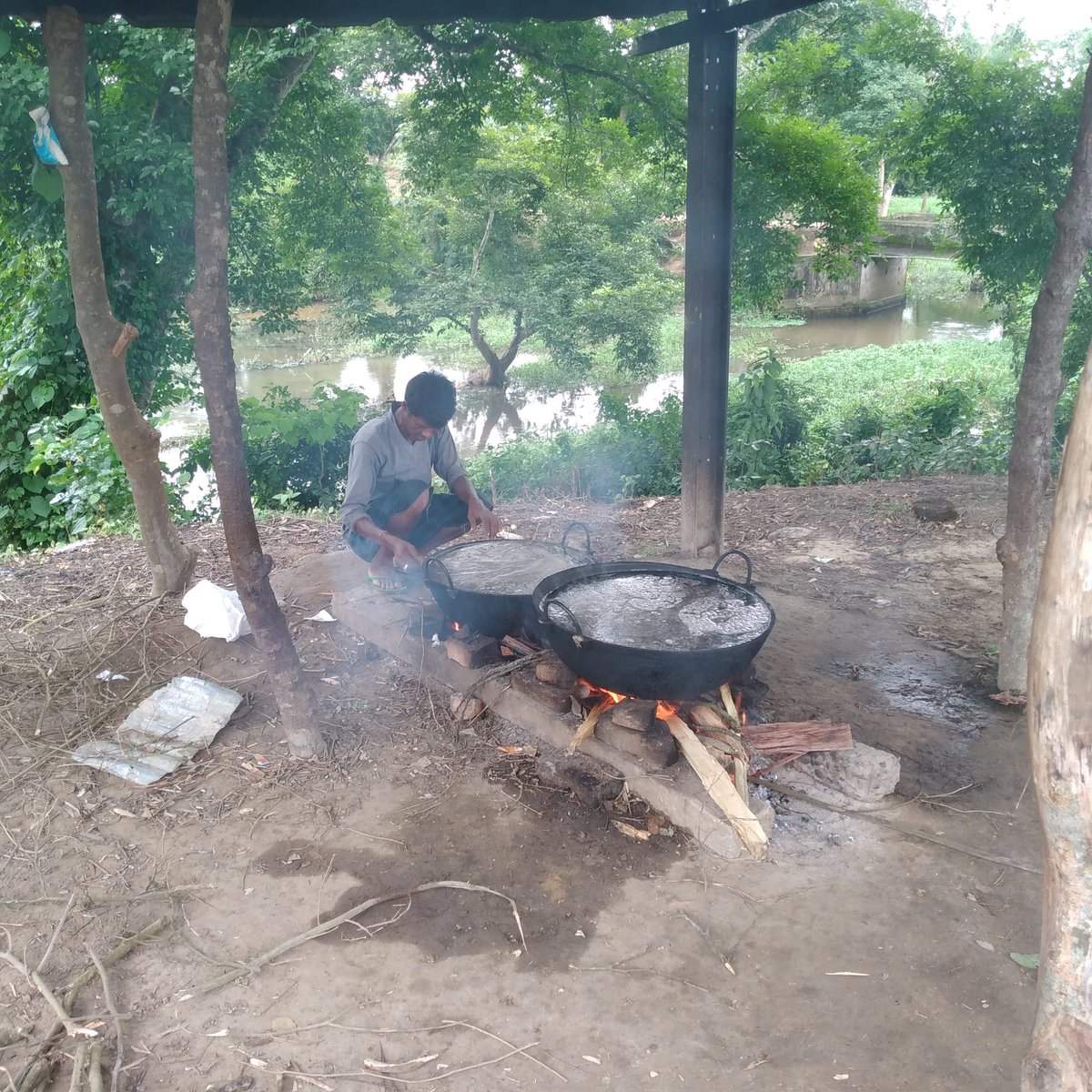 PullockD's tweet photo. Tea being brewed for those who make tea... look at the filthy container in which the brew would be ferried to garden workers engaged in different parts of the estate. This is the true story of Assam tea... https://t.co/iDCVzabTHB