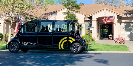 foodmanagement's tweet photo. Optimus Ride self-driving vehicles deliver meals at Paradise Valley Estates senior community https://t.co/bKi0B1wy1U via @foodmanagement #OptimusRide @pvestatesca #mealdelivery # selfdrivingvehicle https://t.co/aD5QdOWrbh