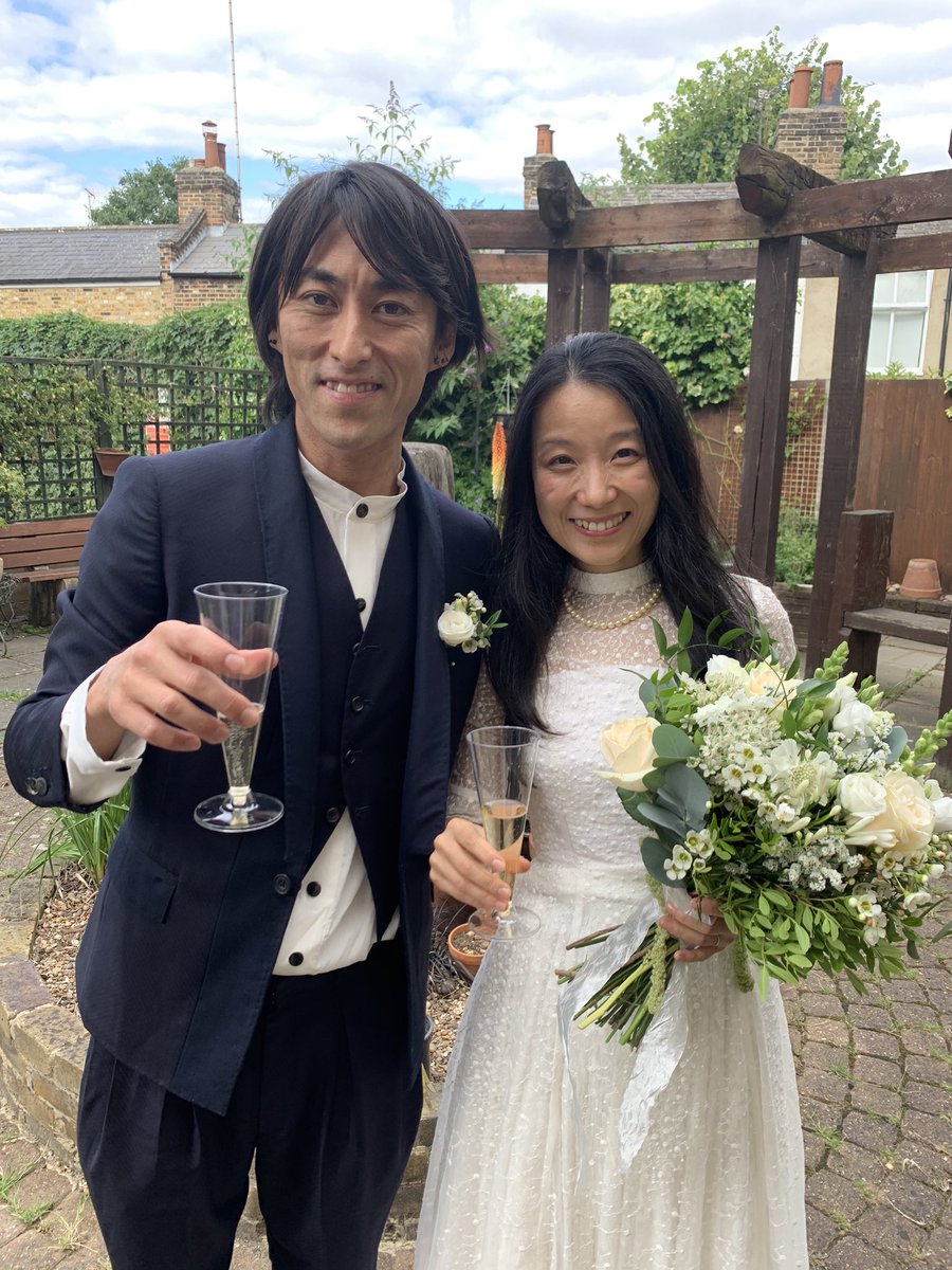 MargaretCave's tweet photo. Second wedding of the afternoon with the most beautiful signatures in the @ChristChurchEG marriage register #marriage #joy #love #postlockdown #churchopen @SouthwarkCofE https://t.co/DYlmsRAidt