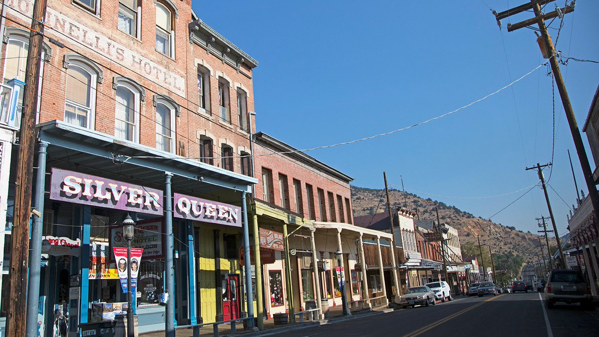 VirginiaCity's tweet photo. Wishing you were here in Virginia City? Check out our webcam to see what's happening live on C Street, https://t.co/qPDEfB5H0N. #HistoryRunsDeep https://t.co/gY1uXSBEK2