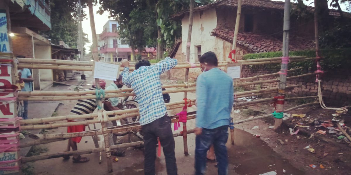 MBadlao's tweet photo. हरिंदर (Harry) भैया की ट्राइसाइकिल कंटेंटमेंट ज़ोन के बाहर बारिश की वजह से खराब होने की कगार पर थी, उसे मिशन बदलाव के सदस्य दिवाकर सिंह, अमर केशरी, अभिषेक केशरी, ऋषव बजाज, मणिकांत भगत, गौरव गुंजन के द्वारा उनका वाहन सही सलामत दिया गया, जब से कंटेंटमेंट ज़ोन सिल किया गया है।
1/2 https://t.co/ObQgQinrEM