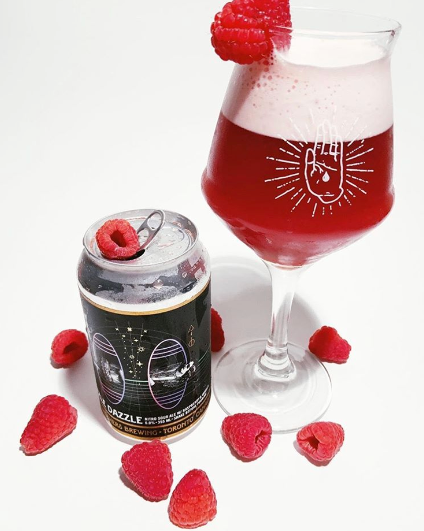 BoozerDelivery's tweet image. The ultimate summer sour from #BloodBrothers is here. 🍓 Get yours delivered today! 📸 @bloodbrothersbrewing #boozerdelivery #razzledazzle