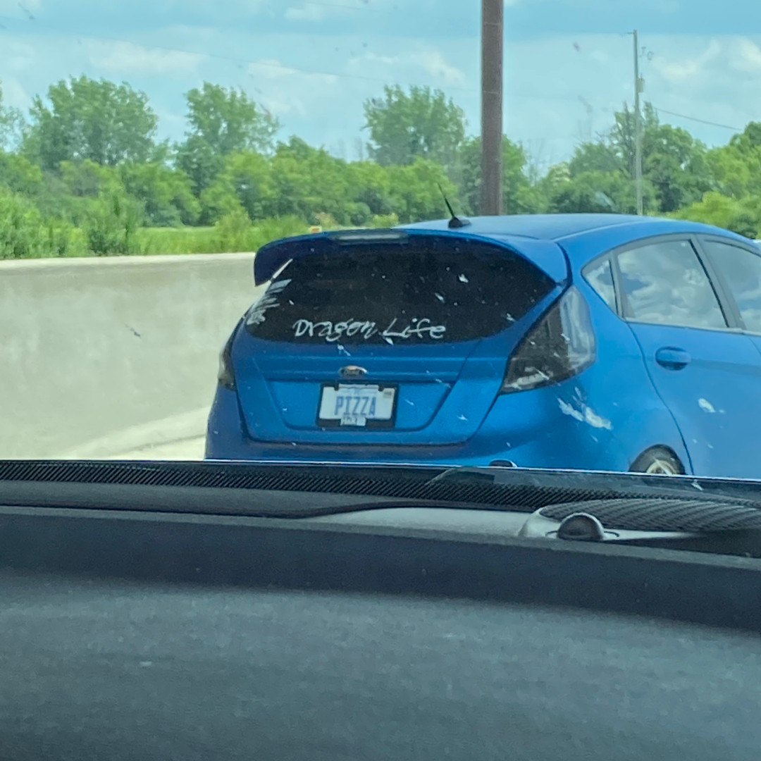 RidingWithReTeP's tweet photo. This #LicensePlate makes me want to go back to the old job and toss some dough around! It also makes my #Hungry! Submitted by holli #Pizza #PizzaLife #Dragon #DragonLife #GrandRapids #GigLife #GigWork #RideShare #RidingWithRetep https://t.co/QhOPy6tefo