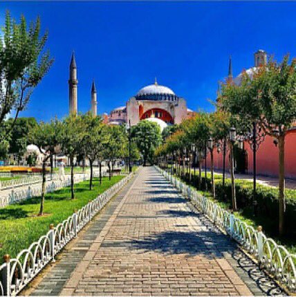 neslimhan's tweet photo. Bin kez kırdılar dallarımızı..
Bin kez budadılar..
Yine çiçekteyiz işte, Yine meyvedeyiz!
#ÇokŞükürBinŞükür

#AyasofyaCamii https://t.co/2asAHb00n9