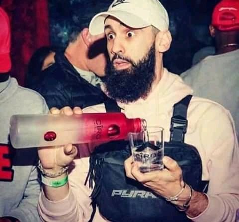 OnTeazy's tweet photo. @MsCosmoSA 
I just want all the viibe you giving 🥰😬🙏👑🔥🤷✨Eeeeyyyyy 🕺🕺🕺 https://t.co/XmQKAjIWxb