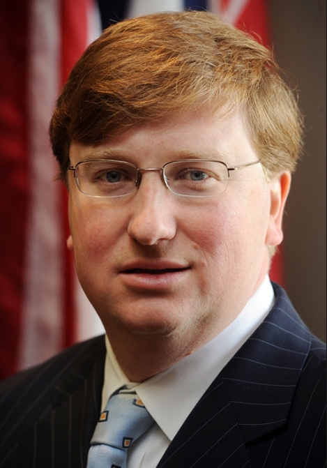 Jack McBrayer as Tate Reeves