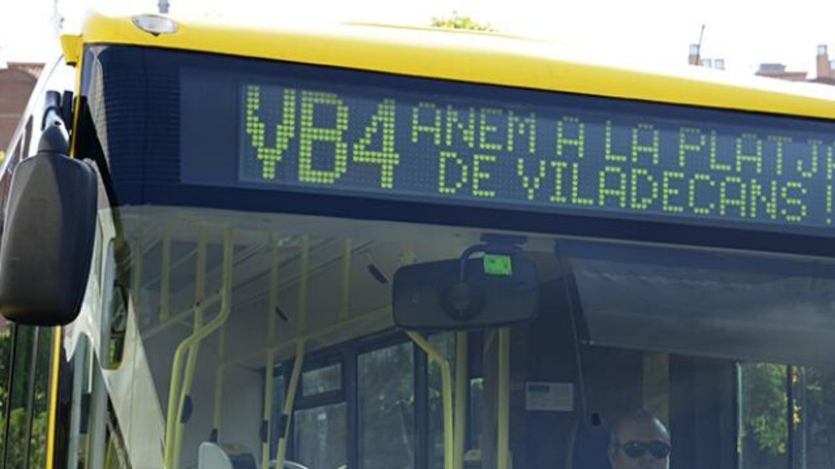 PepRiera3's tweet photo. #Viladecans #VB4  #ercviladecans quina barra la vuestra que los socialistos no están por la faena lo sabemos y también que la demanda de gratuidad del bus a la playa es de hace años o sea que 🤐 menos propaganda engañosa que ya os parecéis a ellos por algo haréis  tripartito. https://t.co/ZxSzLzlyRt
