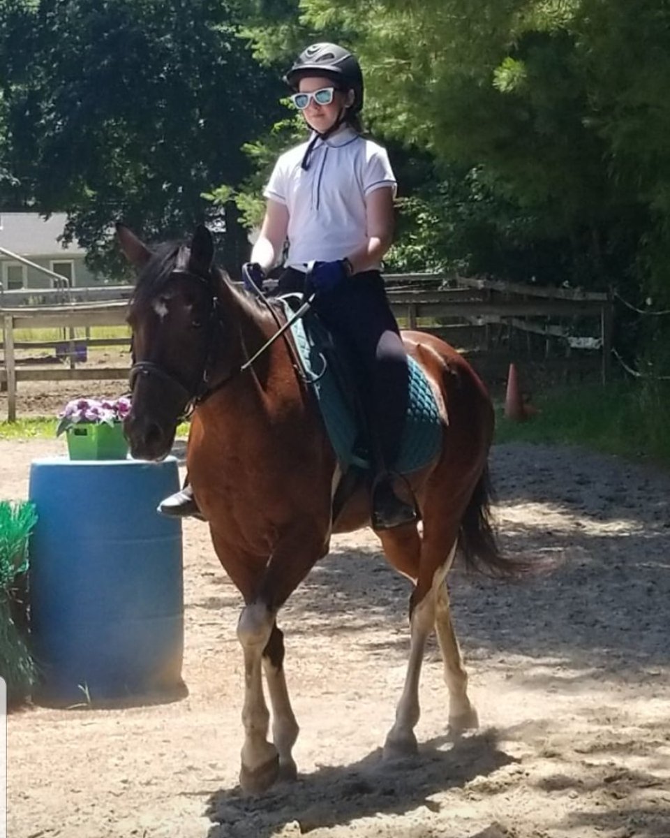 Dan_Macfam5's tweet photo. First time getting to ride outside #horsebackriding #futurejumper 🤪 https://t.co/93oU5mvHj6