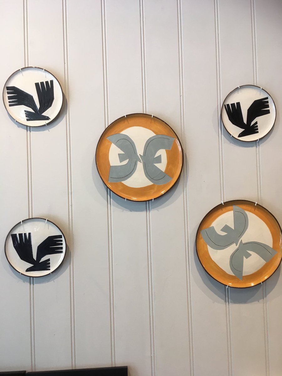 WillandYates's tweet photo. Limited edition plates from #Lucyogden. Look out for her crab plates coming soon! #plates #dining #decoration #Deal #independent #Kent https://t.co/7ljrItCYCA