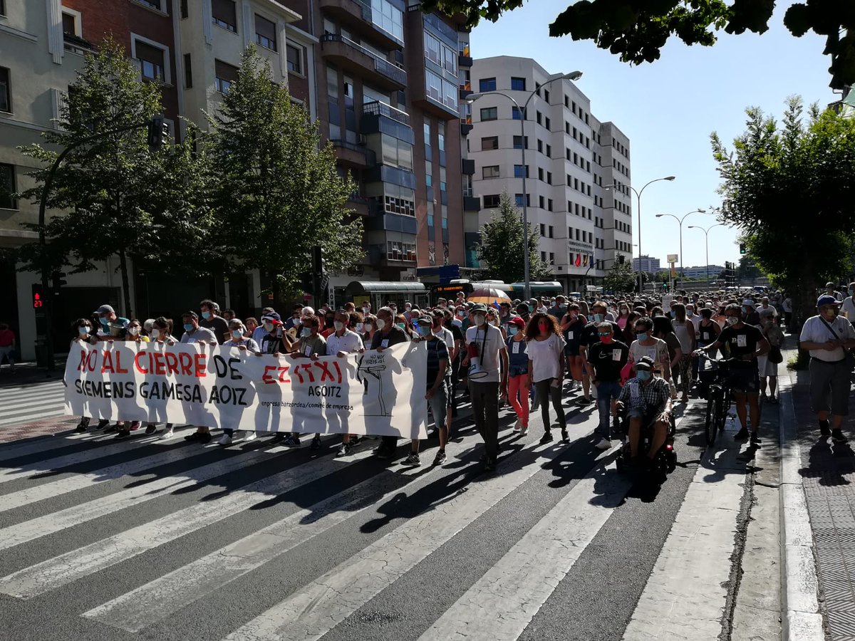 Se trata de una deslocalización con el objetivo de ahorrarse costes, cerrando esta fábrica y mandando la producción a otras plantas en Portugal y Tánger donde la mano de obra es más barata #GamesaAoizEzItxi
¡No lo podemos permitir! #KapitalakOrdainDezala