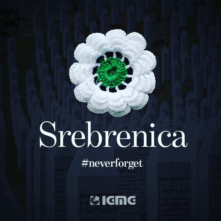 🇹🇷  Srebrenitsa Soykırımı’nın 25. yılında hayatını kaybeden Bosnalı kardeşlerimizi bir kez daha rahmetle ve dualarla anıyoruz.
Geride kalan kardeşlerimizin acısını paylaşıyoruz.